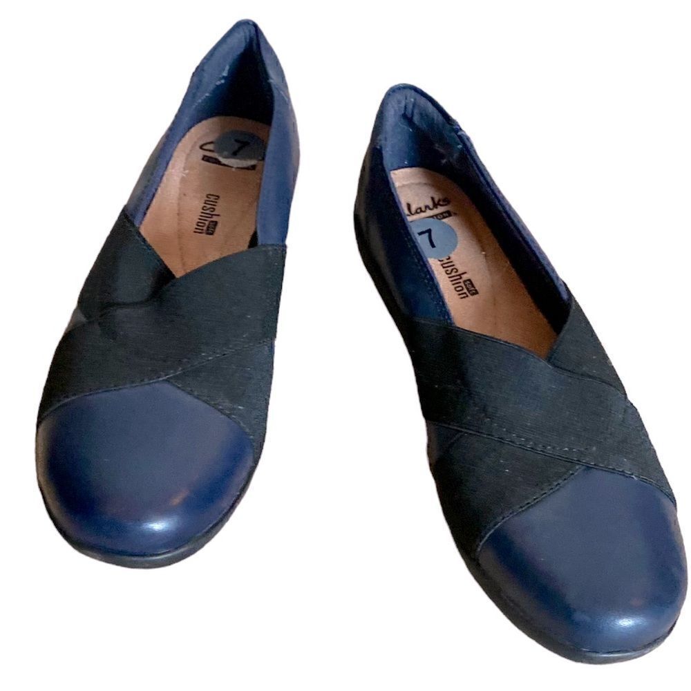 Clarks Collection Medora Jem Loafers Navy Blue Size 7